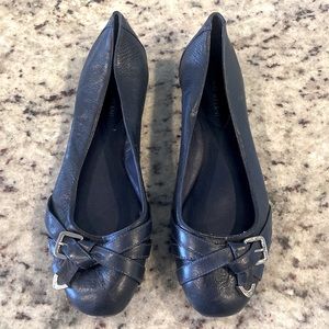 New Antonio Melani Flat Shoe in Navy, 8.5